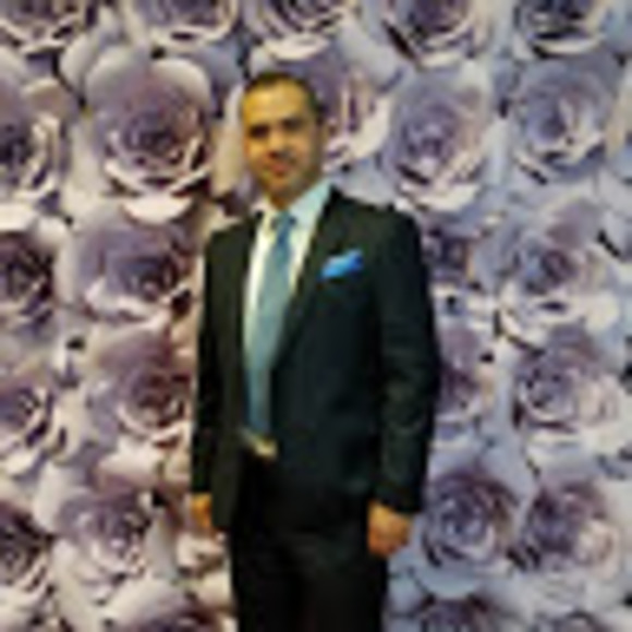 Meet your Posher, Luis - Picture 1 of 1